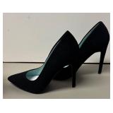 RR - New Black High Heel Pumps - Size 10