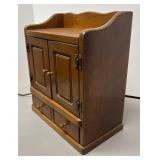 O - Vintage Spice Chest Radio by Guild Model: 484