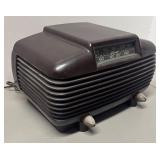 RR - Vintage Majestic Table Radio with Bakelite Cabinet