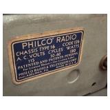 DR - Vintage Philco Floor Radio Model 16