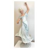 DR - Vintage Schaubach Korst Porcelain Figurine