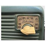 BR - Silvertone Vintage Radio