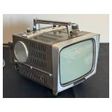 DR - Vintage Singer TV-6 Transistor Television - 6-inch Portable
