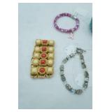 Jewelry Lot: Fashion Jewelry Bracelets