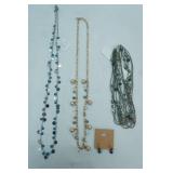 Jewelry Lot: Fashion Jewelry Necklaces and Pair of Earrings