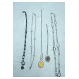 Jewelry Lot: Fashion Jewelry Necklaces