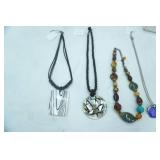 Jewelry Lot: Fashion Jewelry Necklaces