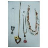 Jewelry Lot: Fashion Jewelry Necklaces