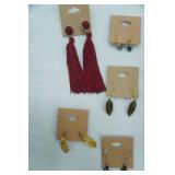 Jewelry Lot: Fashion Jewelry Pierced Earrings