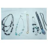 Jewelry Lot: Fashion Jewelry Necklaces