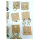 Jewelry Lot: Fashion Jewelry Pierced Earrings