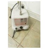 Jiffy Commercial Clothing Steamer. NEW/LIKE NEW