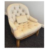 LL - Vintage Round Dining Table / Game Table Set with 4 Upholstered Tufted Chairs