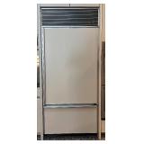 K - Sub-Zero 550 Refrigerator/Freezer