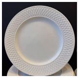 DR - Oneida Casual Settings Basketweave Stoneware Dinnerware Set - 81 Pieces