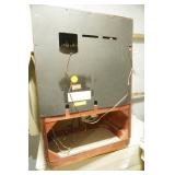 Vintage Philco Radio Phonograph Console. Standard Broadcast