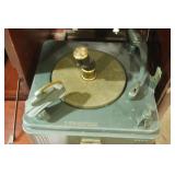 Vintage Philco Radio Phonograph Console. Standard Broadcast