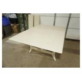 Vintage Wooden Drop Leaf Dining Room Table w/2 extra leafs