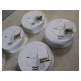 (CS) 6 Smoke Alarms - 1 Says Doesn