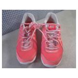 (CSB) Pair of Nike Sneakers Size 8...