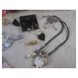 (EC1) Fashion Jewelry, Nail Polish ...