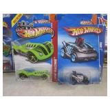 (EC1) Assorted Hot Wheels in Packag...