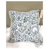 Rachel Zoe Paisley Throw Pillow - White with Navy Print (Set of 3)