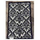 Damask Accent Rug - Navy & Ivory