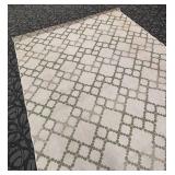 Indoor-Outdoor Rug - Beige & Sage Green Lattice Pattern