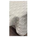 Nicole Miller Queen Bedspread