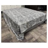 King Duvet Cover - Paisley Pattern - Navy On Cream