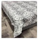 Gray & White Queen Comforter with 2 Pillow Shams