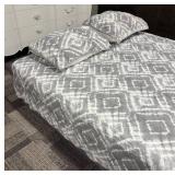 Gray & White Queen Comforter with 2 Pillow Shams