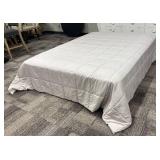 Room Essentials Queen Comforter