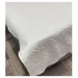 Cynthia Rowley Twin Bedspread - White Quilted Pattern