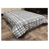 Tommy Hilfiger Queen Comforter