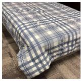 Tommy Hilfiger Queen Comforter