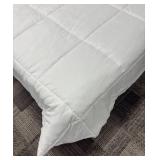 Room Essentials Full/Queen Comforter