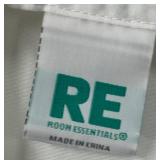 Room Essentials Full/Queen Comforter