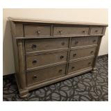 Thomasville Dresser - 66 x 20 x 42 in - Missing Drawer Pull