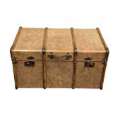 Hooker Furniture Vintage Style Trunk 33 in L x 20 in W x 18 in H