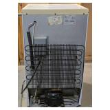 LL-ST - Sanyo SR-367W Mini Refrigerator 120V 0.9A 17.75 x 18.5 x 33.75 in