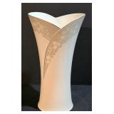 LL-ST - Lenox Bellina Flared Vase - New in Box