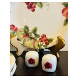 LLB - Grapevine Pattern Dinner Plates - 8 in Diameter - Set of 6