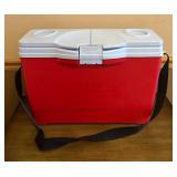 BR1 - Rubbermaid Cooler - 14 x 19 in - Red with Shoulder Strap