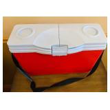 BR1 - Rubbermaid Cooler - 14 x 19 in - Red with Shoulder Strap