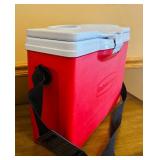 BR1 - Rubbermaid Cooler - 14 x 19 in - Red with Shoulder Strap