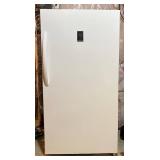 Insignia NS-UZ17WH0 Refrigerator, White - 115V, 320W Defrost
