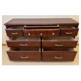 Lovely Bedroom Dresser with Mirror