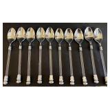 ZUKI Kitchenware 34-Pc Floral Dinnerware & Flatware Set with 6 Pink Tasting Forks